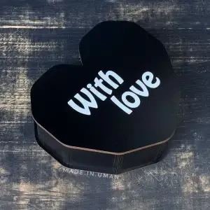 Бокс серце "With love" чорний 20х18х7 см