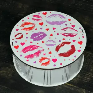 Бокс круглий, білий "Kiss" 21х21х8 см