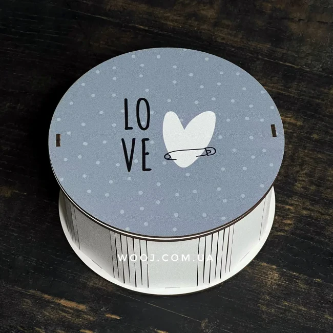 Бокс круглий з принтом "Love" білий, 15х15х7 см