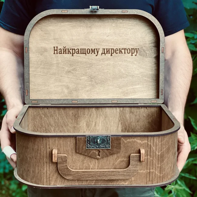 Індивідуальний напис на внутнішній стороні кришки